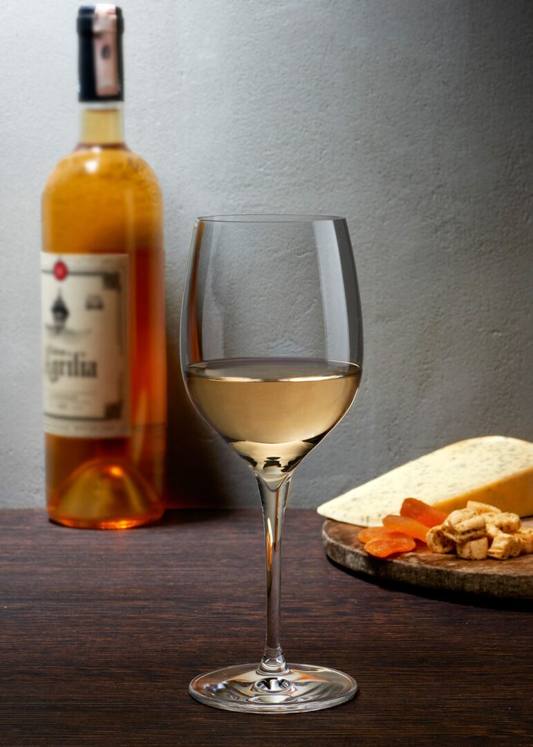 Terroir Aromatic White Wine 13.25oz (38cl) - Pack of 12 2 Terroir Aromatic White Wine 13.25oz (38cl) - Pack of 12 - Image 2