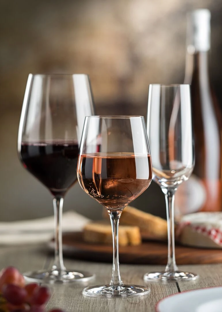Refine Red Wine 21.5oz (61cl) - Pack of 12 2 Refine Red Wine 21.5oz (61cl) - Pack of 12 - Image 2