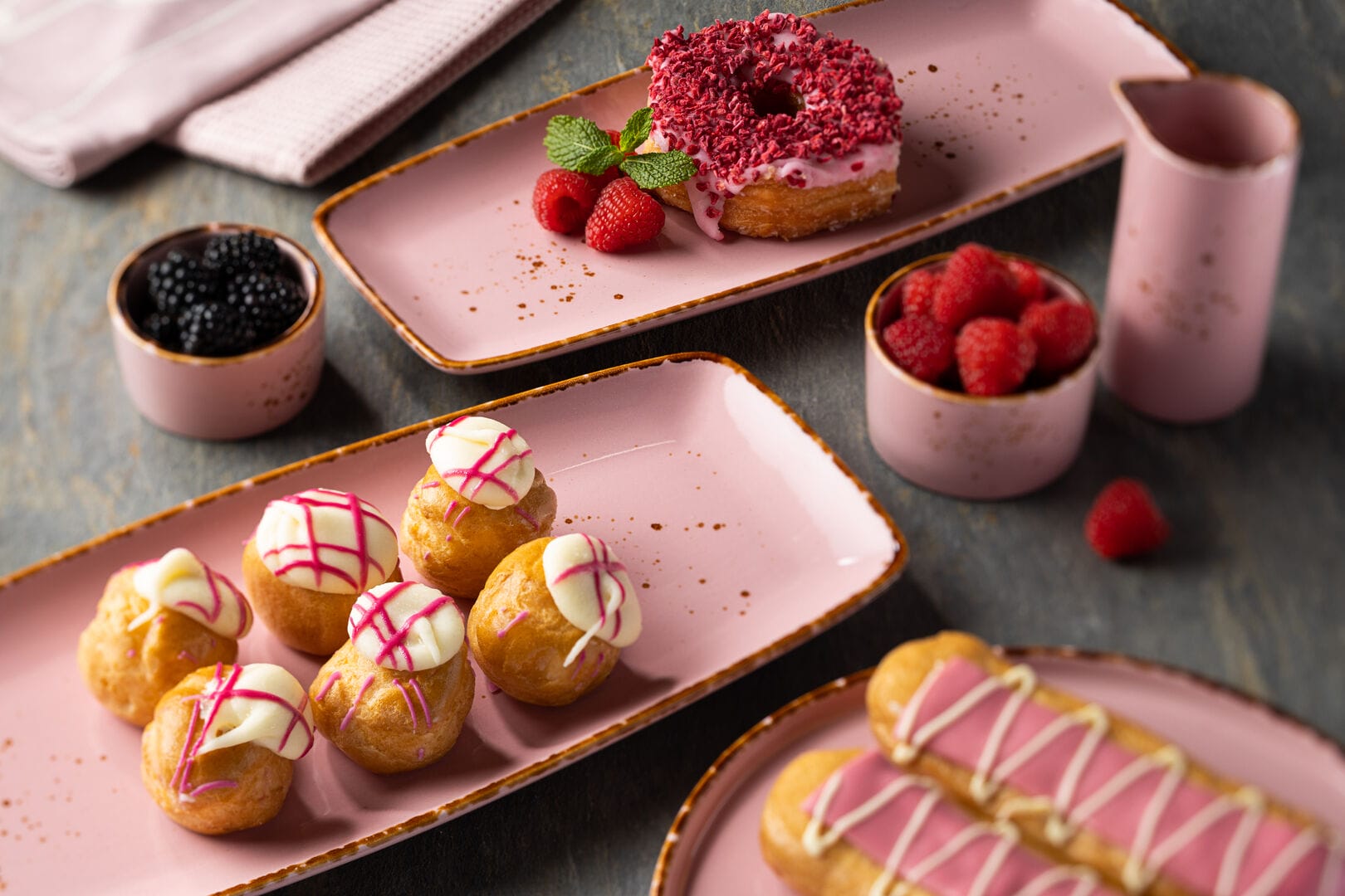 Umbra Peony Coupe Plate 12" (30cm) - Pack of 6 2 Umbra Peony Coupe Plate 12" (30cm) - Pack of 6 - Image 2