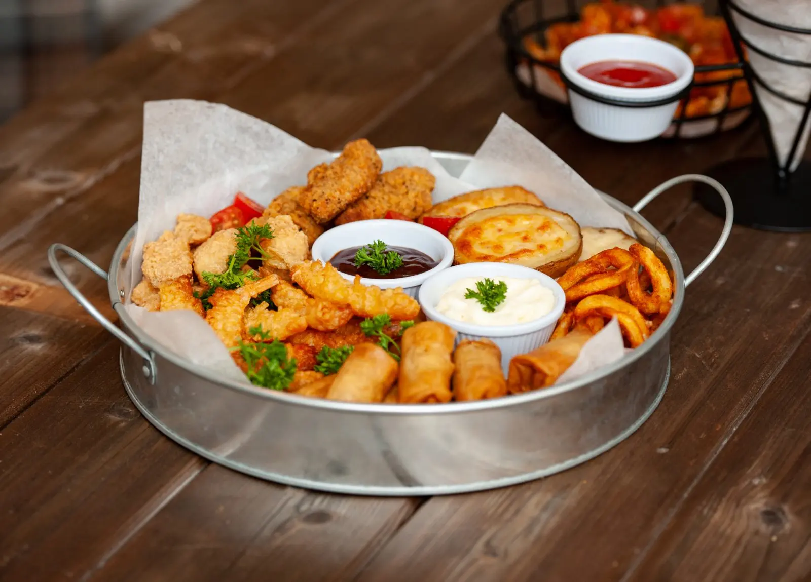 12″ Round Serving Platter Galvanised Tin 4 12″ Round Serving Platter Galvanised Tin - Image 4