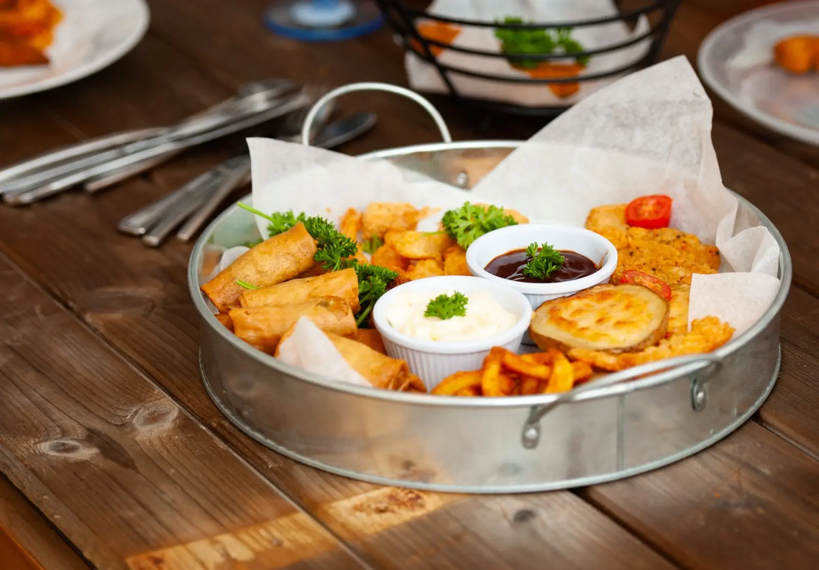 12″ Round Serving Platter Galvanised Tin 7 12″ Round Serving Platter Galvanised Tin - Image 7