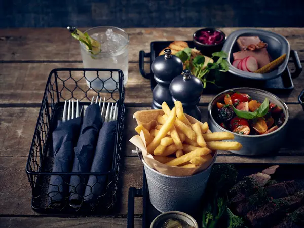 GenWare Rectangular Black Wire Basket 25 x 12 x 7.5cm - Pack of 6 2 GenWare Rectangular Black Wire Basket 25 x 12 x 7.5cm - Pack of 6 - Image 2