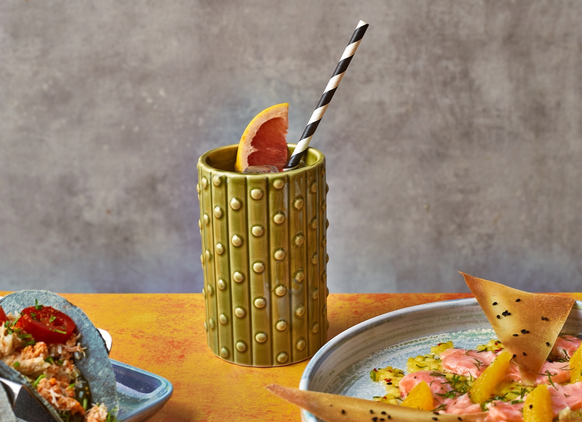 Genware Green Cactus Tiki Mug 42cl/ 14.75oz - Pack of 4 2 Genware Green Cactus Tiki Mug 42cl/ 14.75oz - Pack of 4 - Image 2