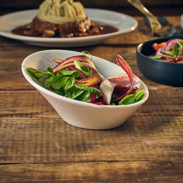 Genware Porcelain Oval Sloping Bowl 16cm/ 6.25" - Pack of 6 2 Genware Porcelain Oval Sloping Bowl 16cm/ 6.25" - Pack of 6 - Image 2