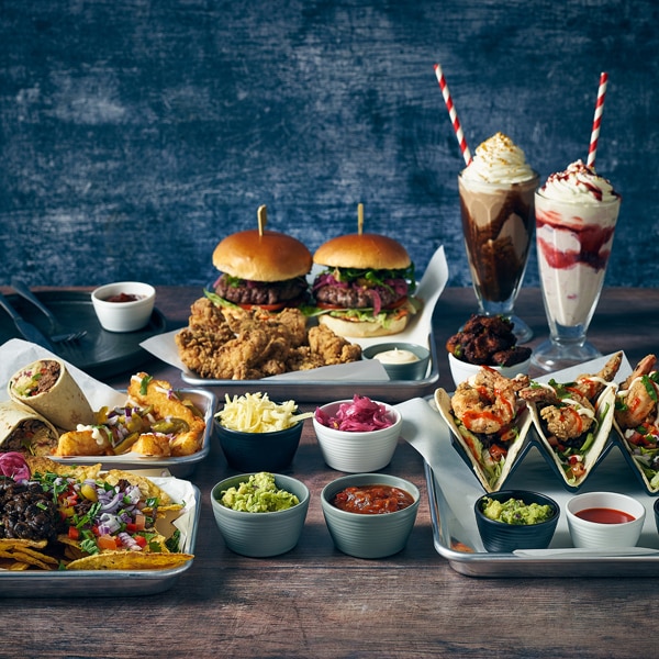 GenWare Aluminium Bun Pan 24 x 16.5 x 2cm 4 GenWare Aluminium Bun Pan 24 x 16.5 x 2cm - Image 4