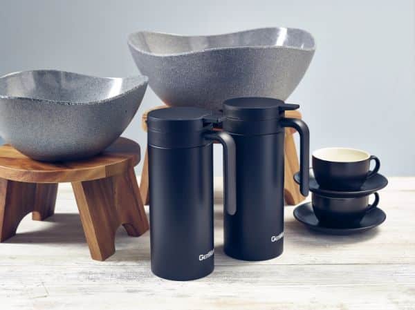 Slim Vacuum Jug 1L Matt Black 3 Slim Vacuum Jug 1L Matt Black - Image 3