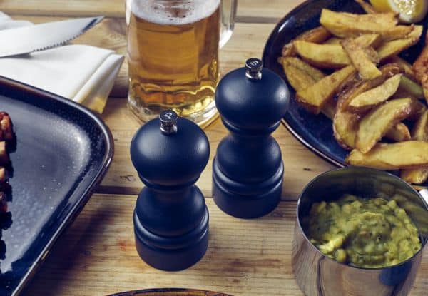 Blue Wooden Salt/ Pepper Grinder 13cm 3 Blue Wooden Salt/ Pepper Grinder 13cm - Image 3