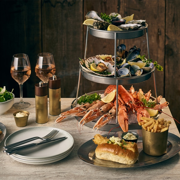 GenWare Vintage Steel Oval Platter 35cm 3 GenWare Vintage Steel Oval Platter 35cm - Image 3