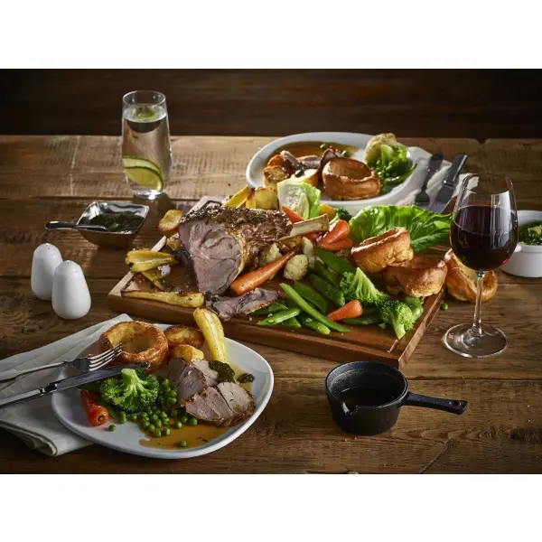 Acacia Wood Serving Board 40 x 30 x 2.5cm - Pack of 1 3 Acacia Wood Serving Board 40 x 30 x 2.5cm - Pack of 1 - Image 3