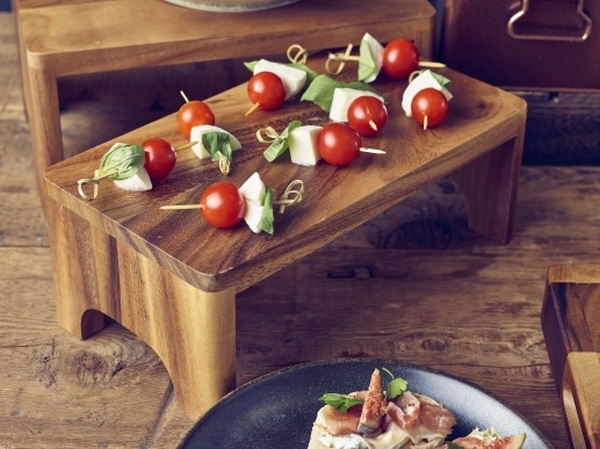 Genware Acacia Wood Buffet Riser GN 1/4 10cm (H) 2 Genware Acacia Wood Buffet Riser GN 1/4 10cm (H) - Image 2