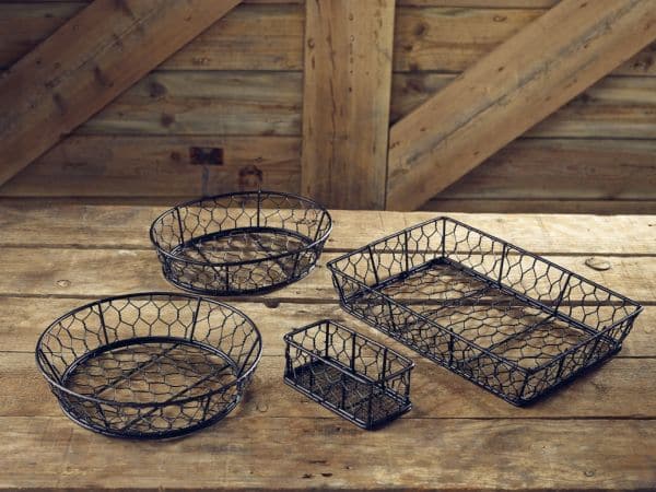 Genware Rectangular Black Wire Basket 14 x 7 x 5.5cm - Pack of 6 3 Genware Rectangular Black Wire Basket 14 x 7 x 5.5cm - Pack of 6 - Image 3