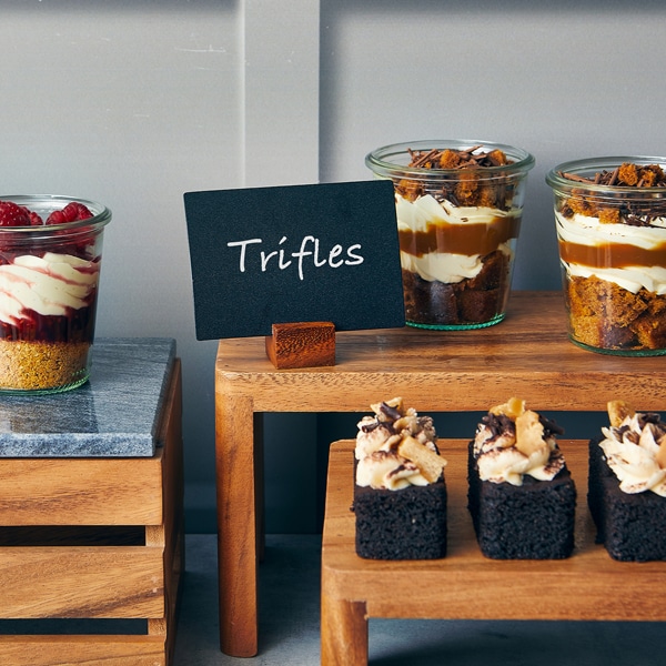 Acacia Wood Sign Holder 3 x 3 x 2cm - Pack of 12 3 Acacia Wood Sign Holder 3 x 3 x 2cm - Pack of 12 - Image 3